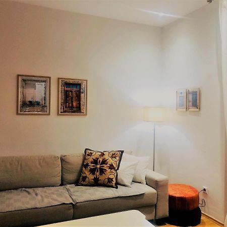 Cozy One-Bedroom Apartment ซาราเยโว ภายนอก รูปภาพ