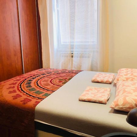 Cozy One-Bedroom Apartment ซาราเยโว ภายนอก รูปภาพ