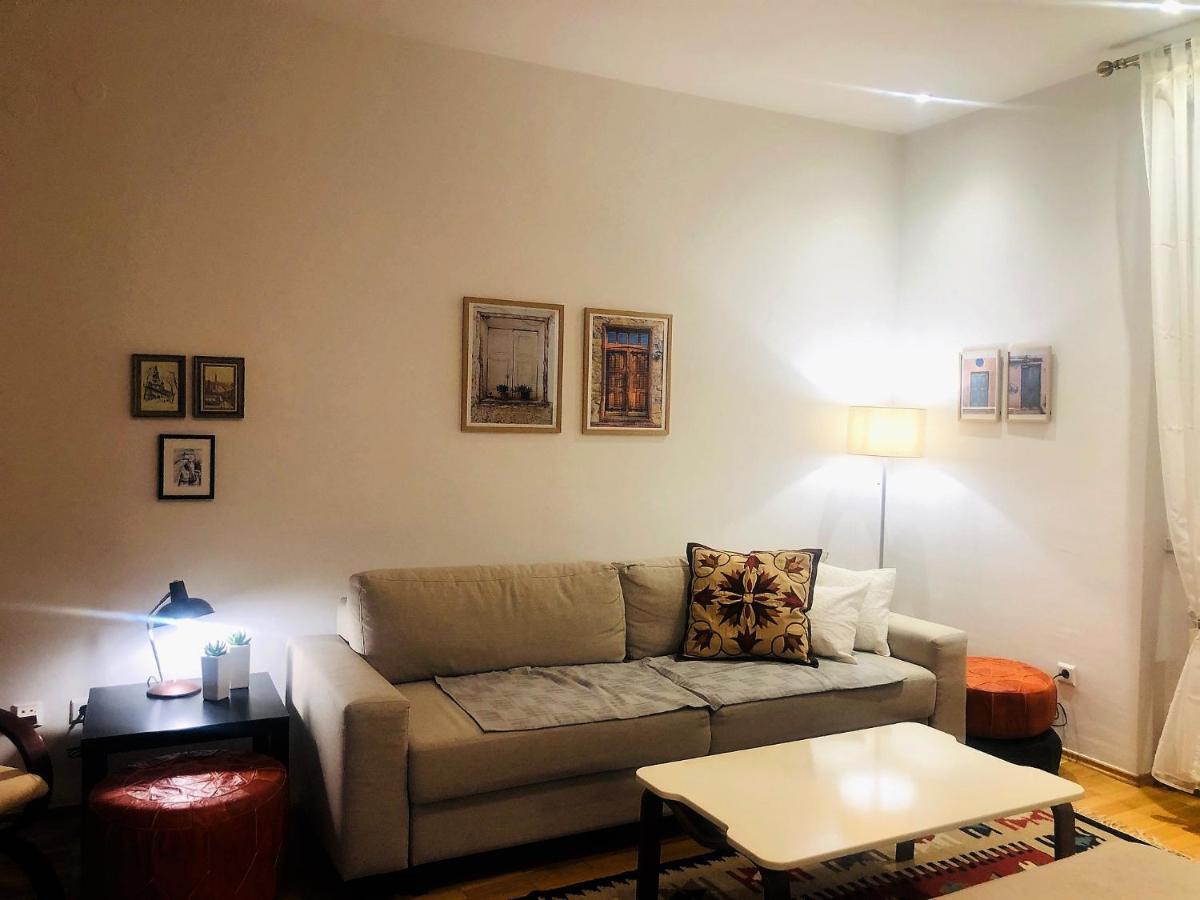 Cozy One-Bedroom Apartment ซาราเยโว ภายนอก รูปภาพ