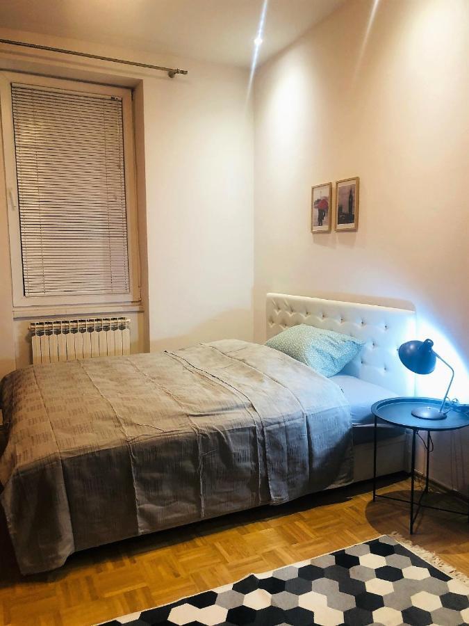 Cozy One-Bedroom Apartment ซาราเยโว ภายนอก รูปภาพ