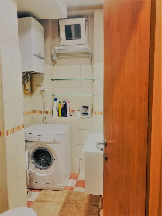Cozy One-Bedroom Apartment ซาราเยโว ภายนอก รูปภาพ