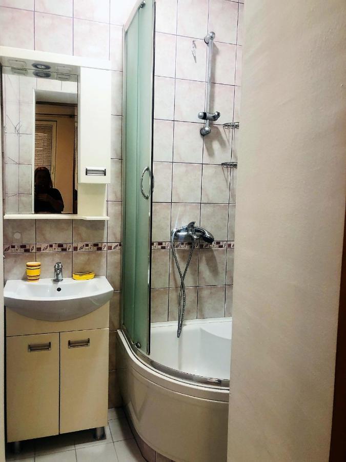 Cozy One-Bedroom Apartment ซาราเยโว ภายนอก รูปภาพ