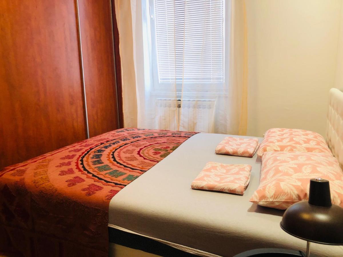 Cozy One-Bedroom Apartment ซาราเยโว ภายนอก รูปภาพ